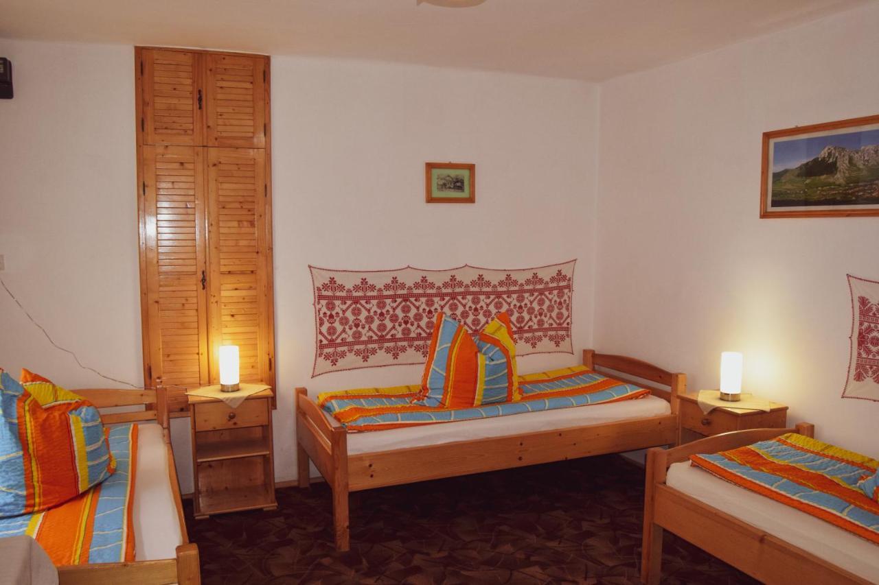 Casa de vacanță Hársfa Vendégház Rimetea Exterior foto